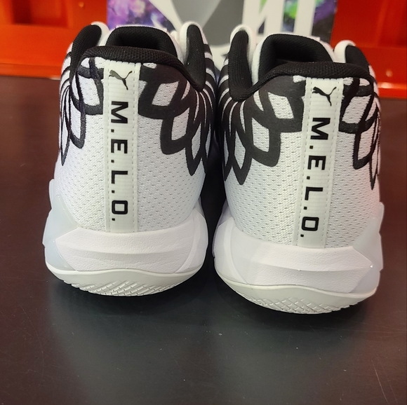 LaMelo Ball Puma “mb.01 ” basketball shoe - Picture 4 of 8